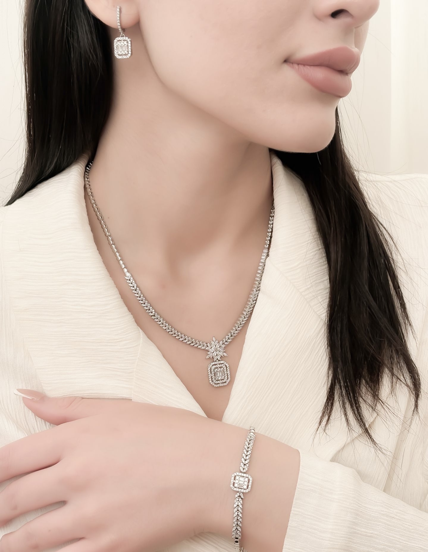 سرویس نقره مجلل امرالدکات جواهری زنانه کد 60855